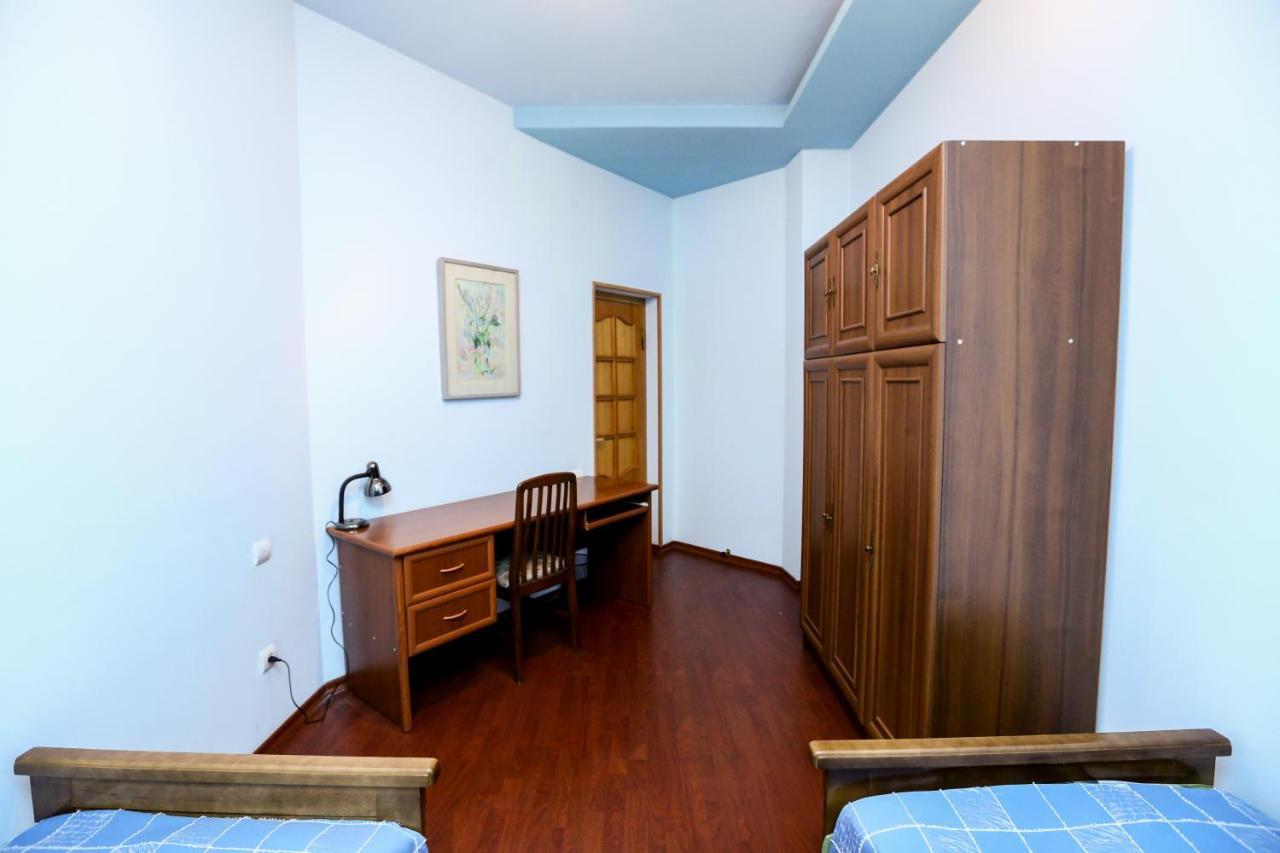 Apartment #1 In The City Center エレバン エクステリア 写真
